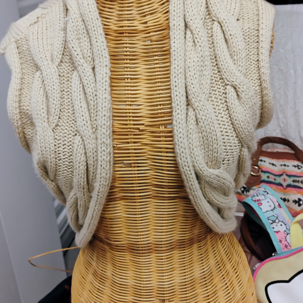 Hooked Up by IOT Cream Cable Knit Vest